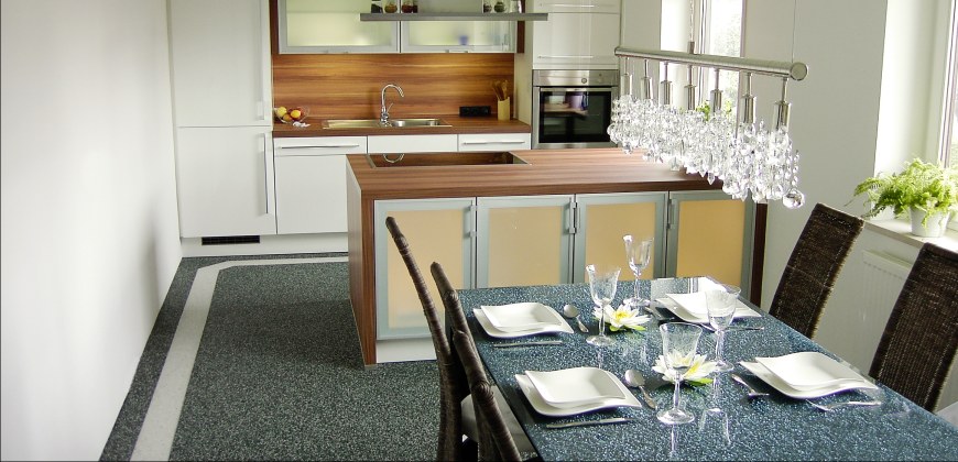 No. 6 VERDE / No. 1 CARRARA